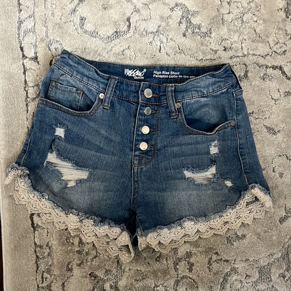 Mossimo Supply co. distressed denim jean shorts with lace trim hemline Size 4